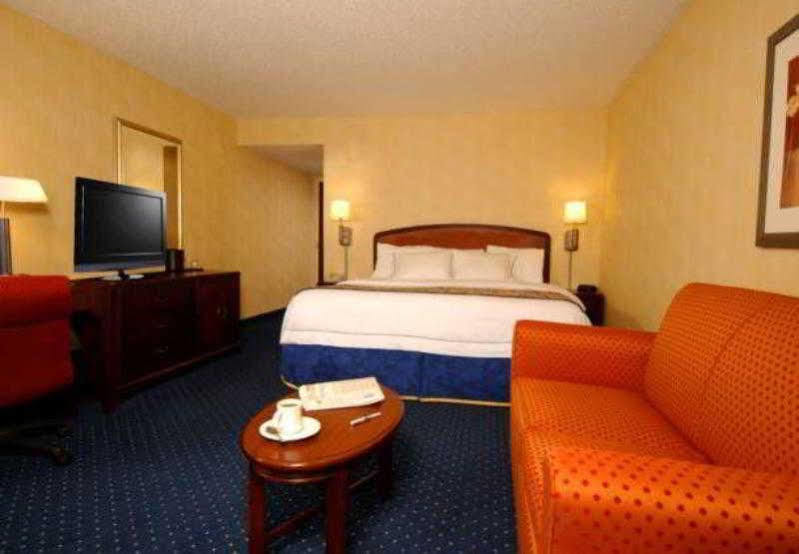 Courtyard Greenville-Spartanburg Airport מראה חיצוני תמונה